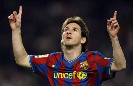 Messi beats C.Ronald to win European Player