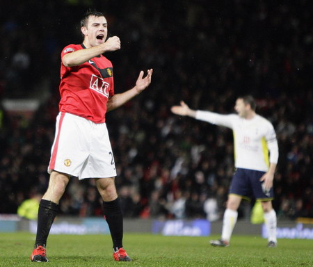 Man U, Aston Villa into League Cup semis