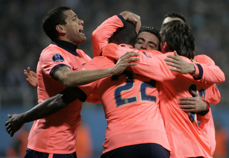 Barca, Inter and Stuttgart through to last 16