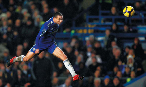 Wenger flays Wolves over Old Trafford 'second XI'