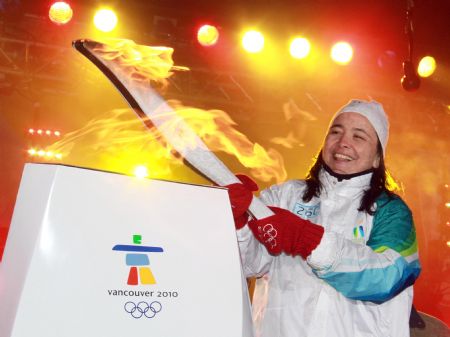 Torch relay of Vancouver Olympic Games kicks off in Toronto