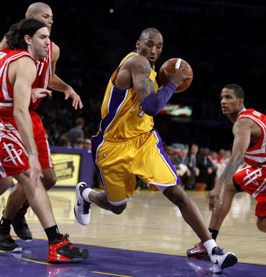 Odom inspires Lakers to gritty victory over Rockets