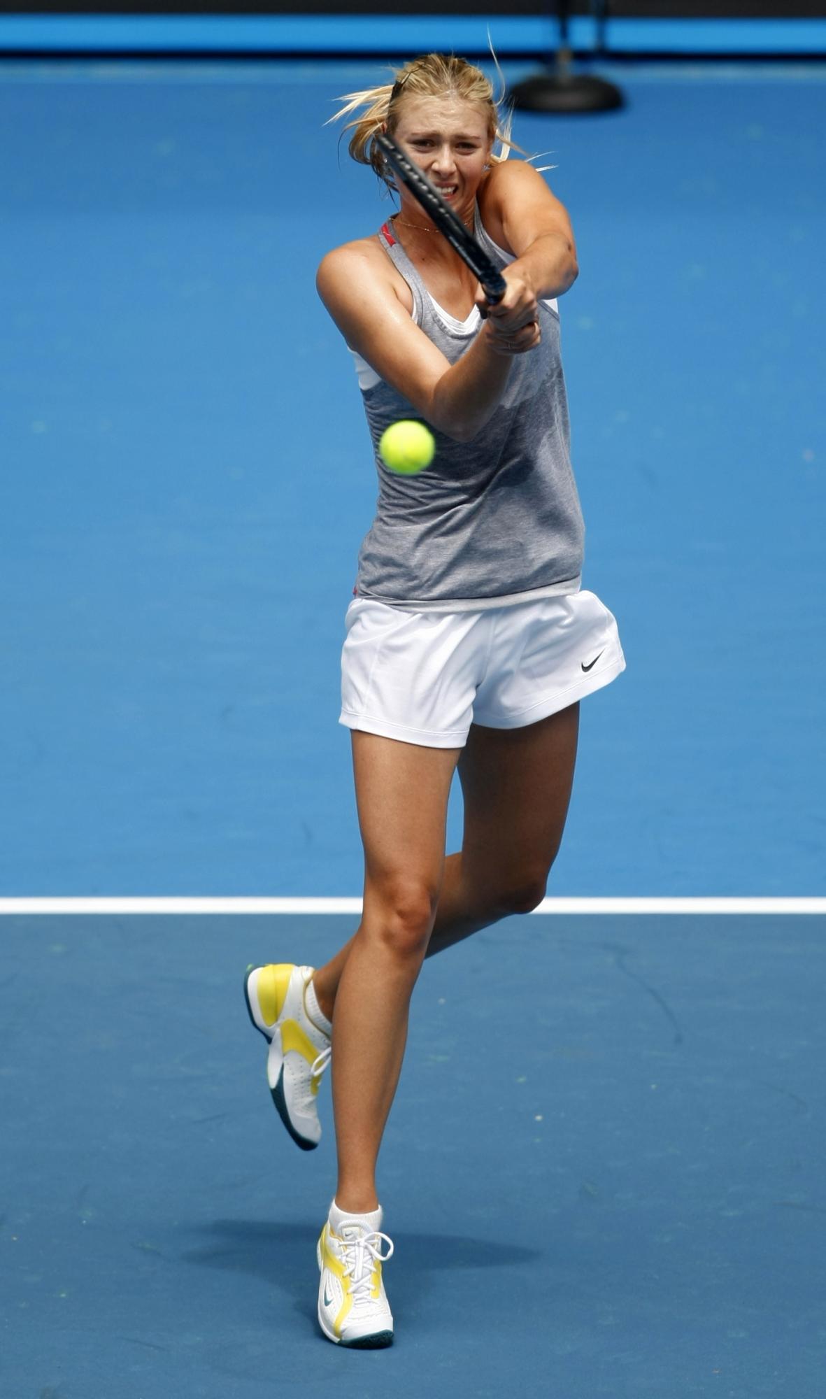 Sharapova's training session at Melbourne Park