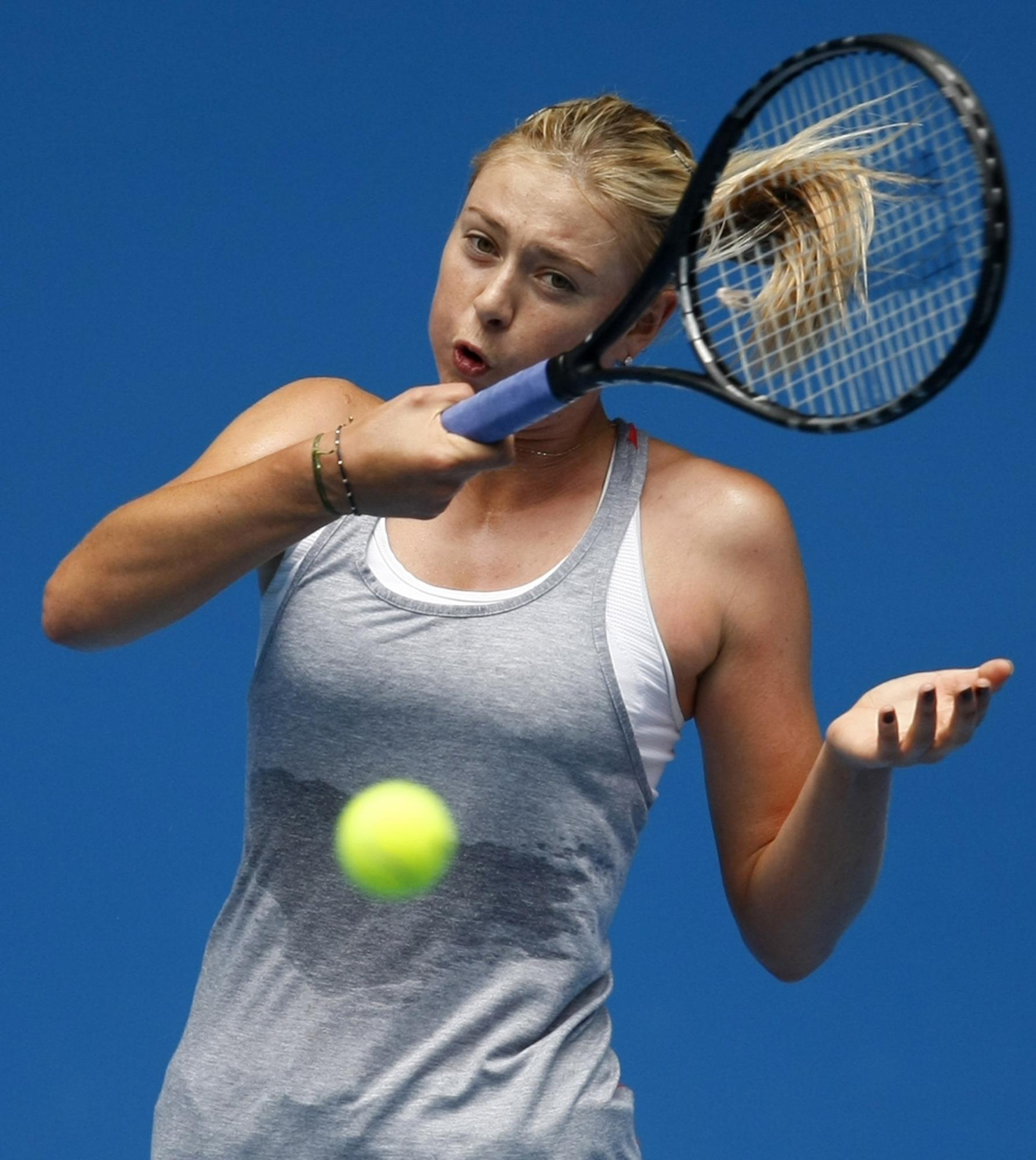 Sharapova's training session at Melbourne Park
