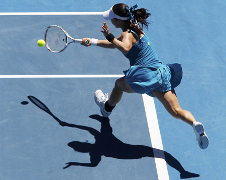 Zheng makes historical Australian semis, to meet Henin