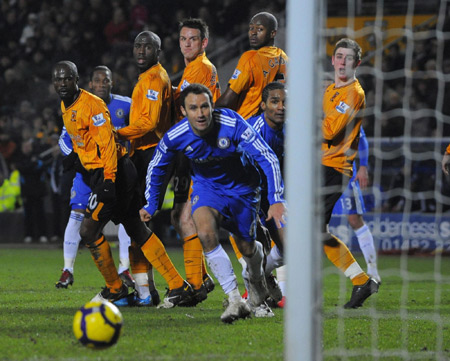 Chelsea misses chance with 1-1 draw at Hull