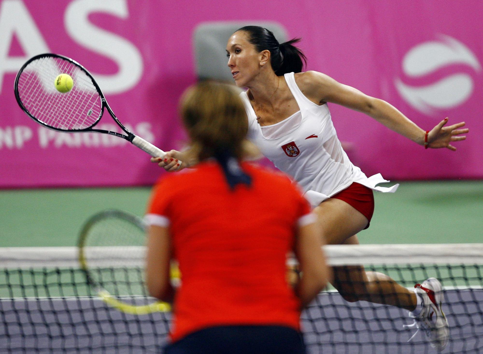 Russia beats Serbia in Fed Cup
