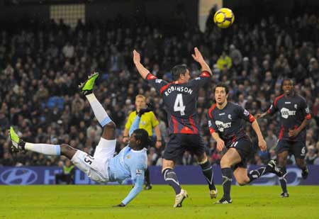 Man City close fourth with 2-0 win over Bolton