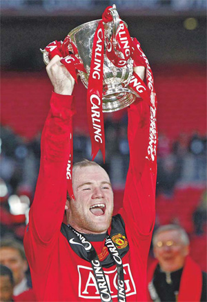 Rooney thrives on pressure of shooting United to glory