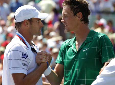 Roddick ends Berdych's run to capture Open title
