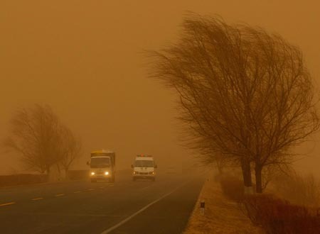 Gale, dust rage through Jilin