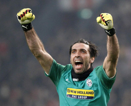 Buffon eyes England if he leaves Juve