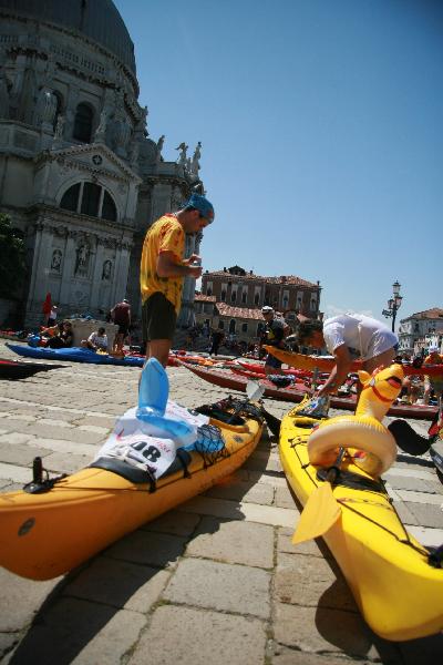 Annual rowing race held in Venice