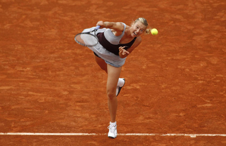 Sharapova breezes into French Open second round