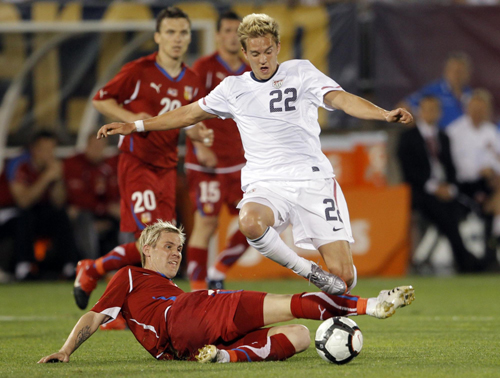 Football fans heat up as World Cup drawing near