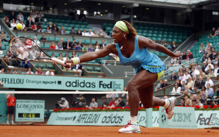 Nadal moves on, Roddick ousted at French Open