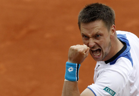 Soderling believes in lucky 13 against Federer