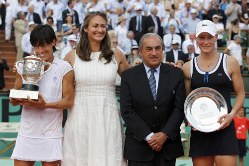 Schiavone becomes first Italian woman to win Grand Slam title