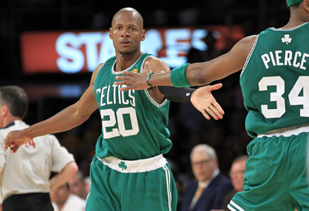 Allen's hot hand slaps Lakers as Boston draw level