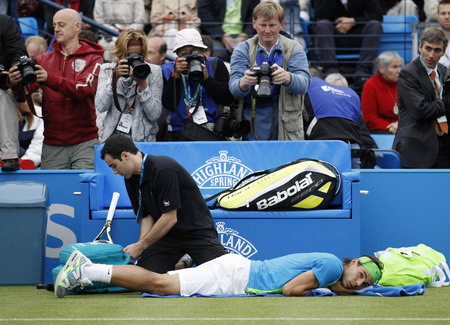 Nadal scrapes through, Roddick out at Queen’s