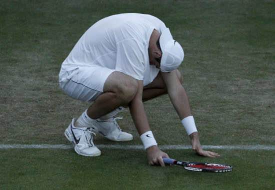 10-hour Isner-Mahut epic halts at 59-59 in 5th set