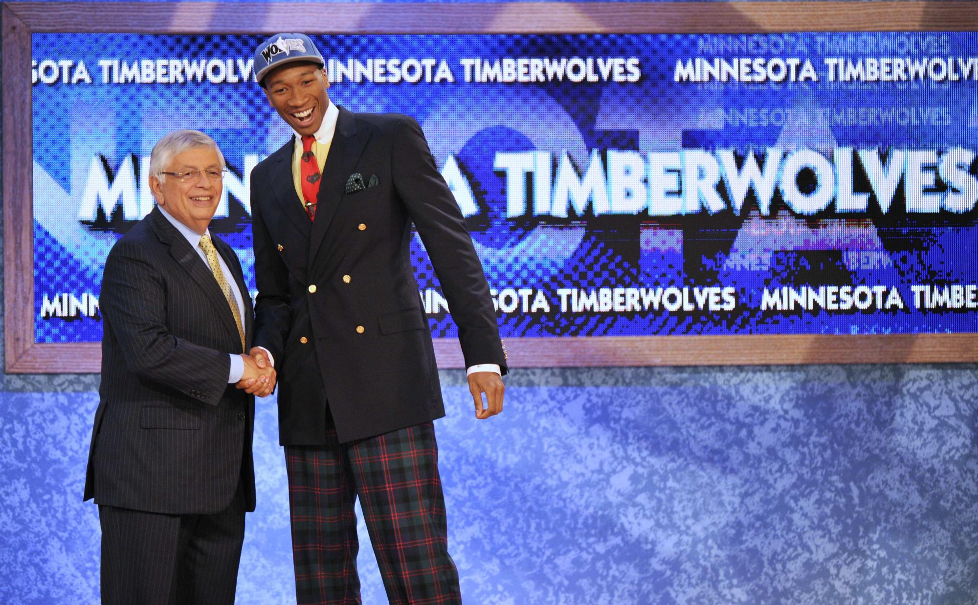 Wizards take Wall with first overall pick in draft