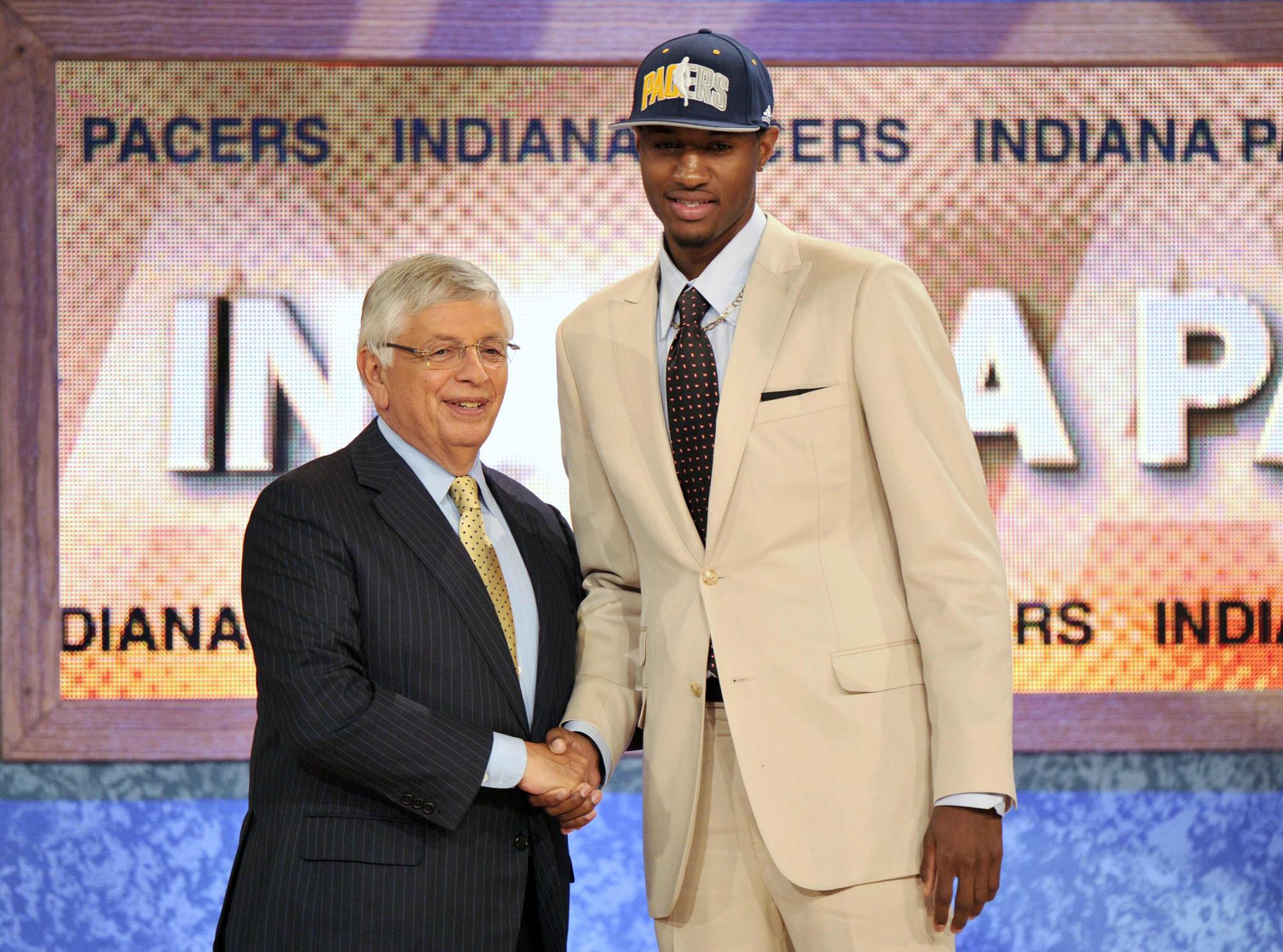Wizards take Wall with first overall pick in draft