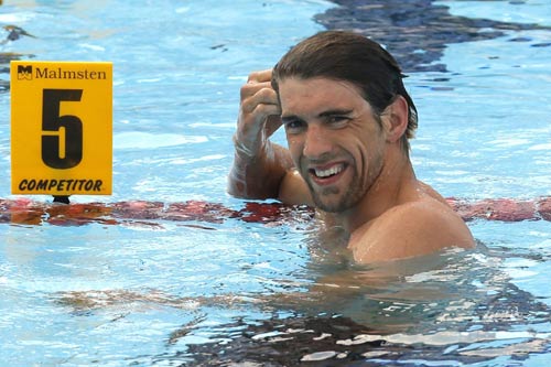 Phelps wins 200 medley in Paris