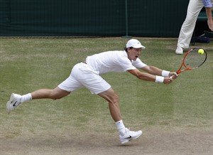 Nadal beats Berdych for 2nd Wimbledon
