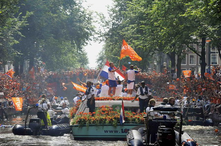 Dutch soccer team honored at home