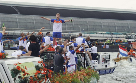 Dutch soccer team honored at home