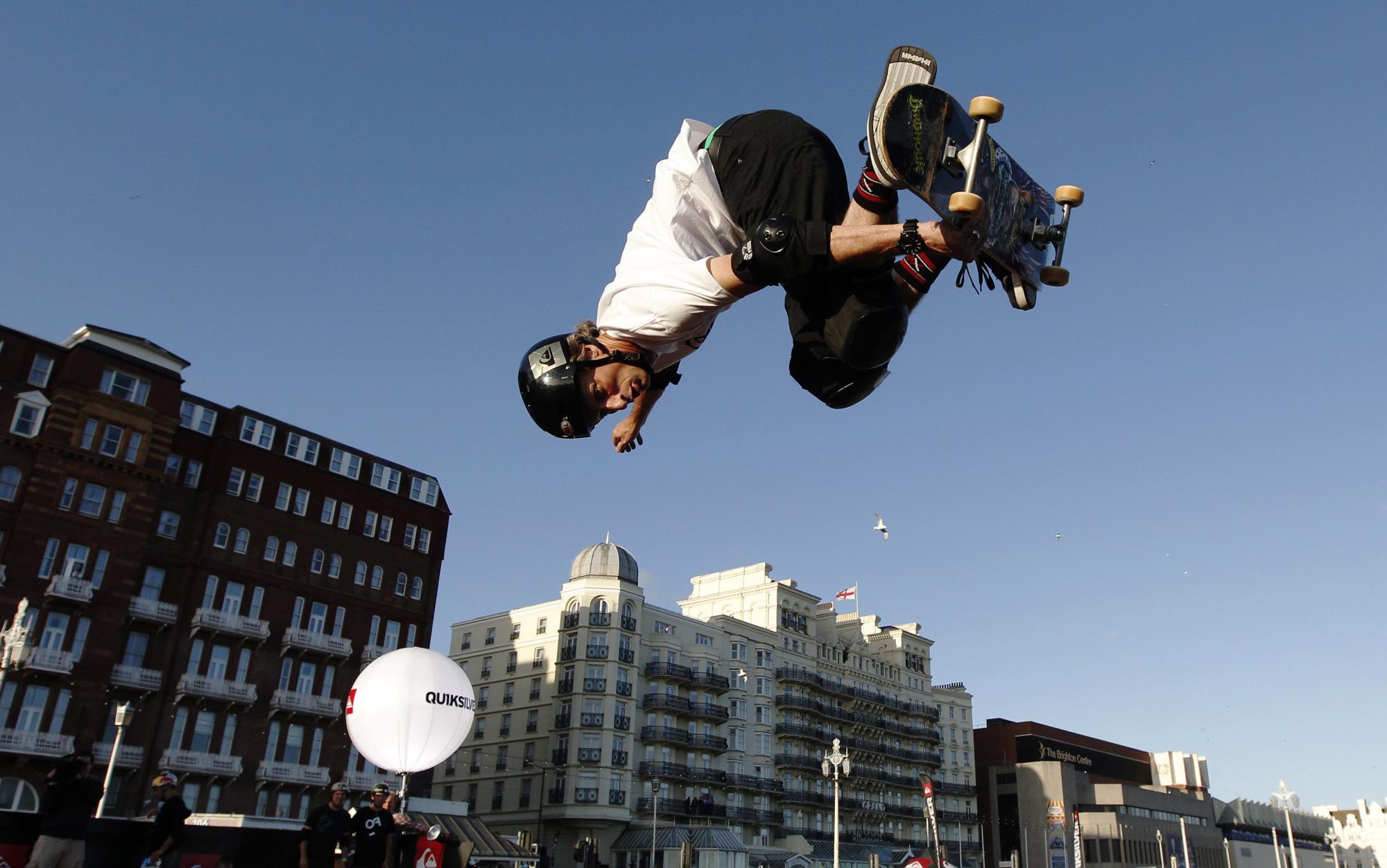 Tony Hawk and Friends European Skateboarding Tour