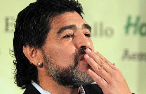 Report: Maradona keen on Villa job