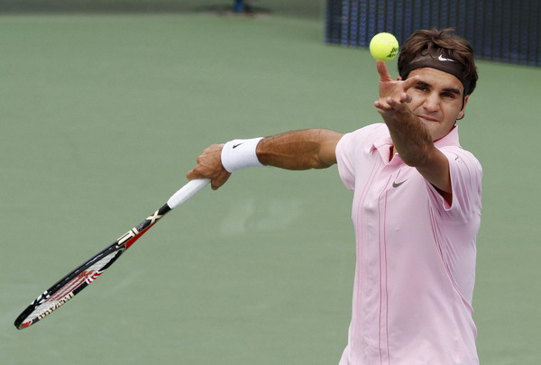Federer beats Fish to clinch Cincinnati title