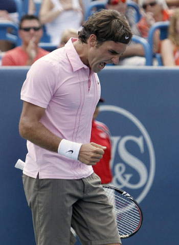 Federer shows he is the man to beat again