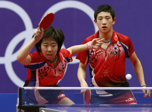 Japanese table tennis players win mixed final at YOG