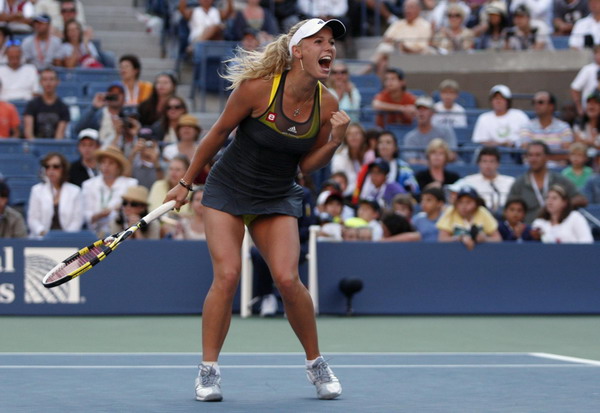 Wozniacki beats Sharapova to reach US Open quarter-finals