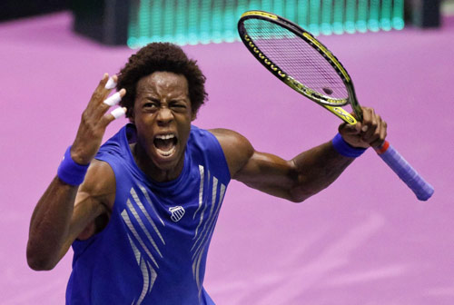 Djokovic pulls out; France eyes final
