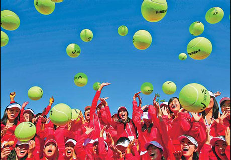 Tennis gala under way for futures