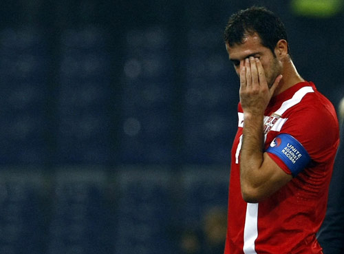 Italy v Serbia Euro 2012 qualifier abandoned amid crowd violence