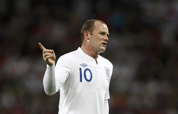 Troubled Rooney takes center stage against Albion