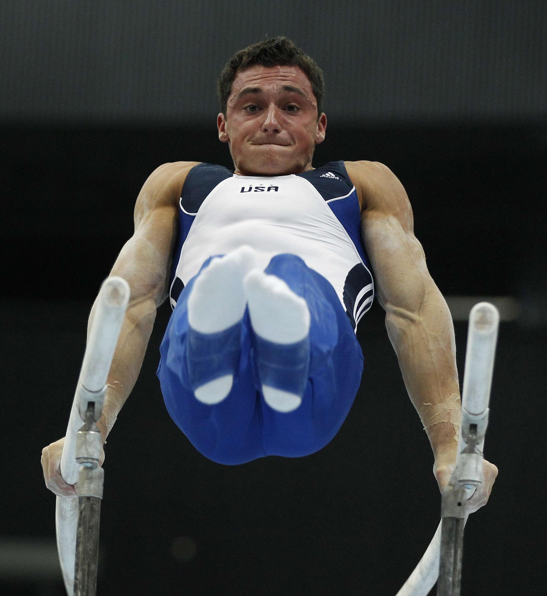 Men's power on the bars