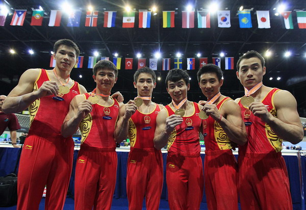 Chinese men's team triumphs at gymnastics worlds