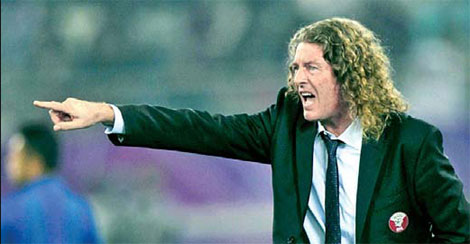 Coach Metsu: Qatar must beat the Chinese
