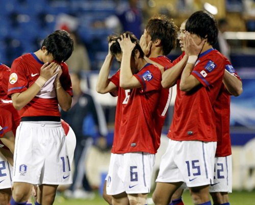 Japan beat S Korea on penalties to reach final