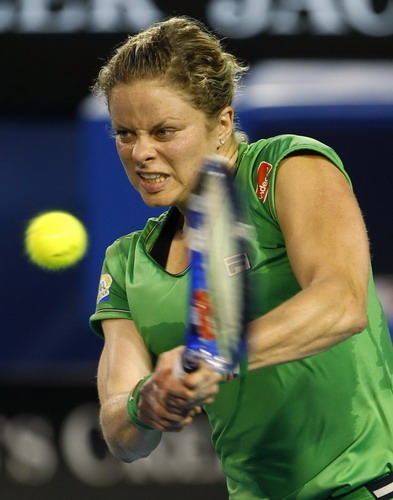 Clijsters wins second set to level in Melbourne