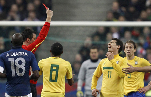 Benzema gives France victory over 10-man Brazil