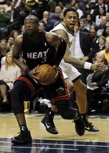 Wade's 41 push Heat past Pacers in NBA