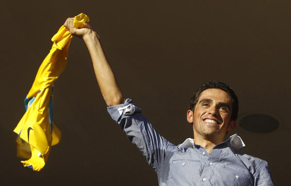 Contador cleared off doping ban by federation