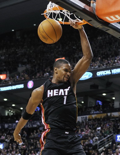 Bosh booed in Toronto return as Heat rout Raptors